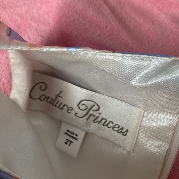 Beautiful Princess Couture Size 2t Dress. Worn only for a photo shoot. Precious! - Picture 2 of 2